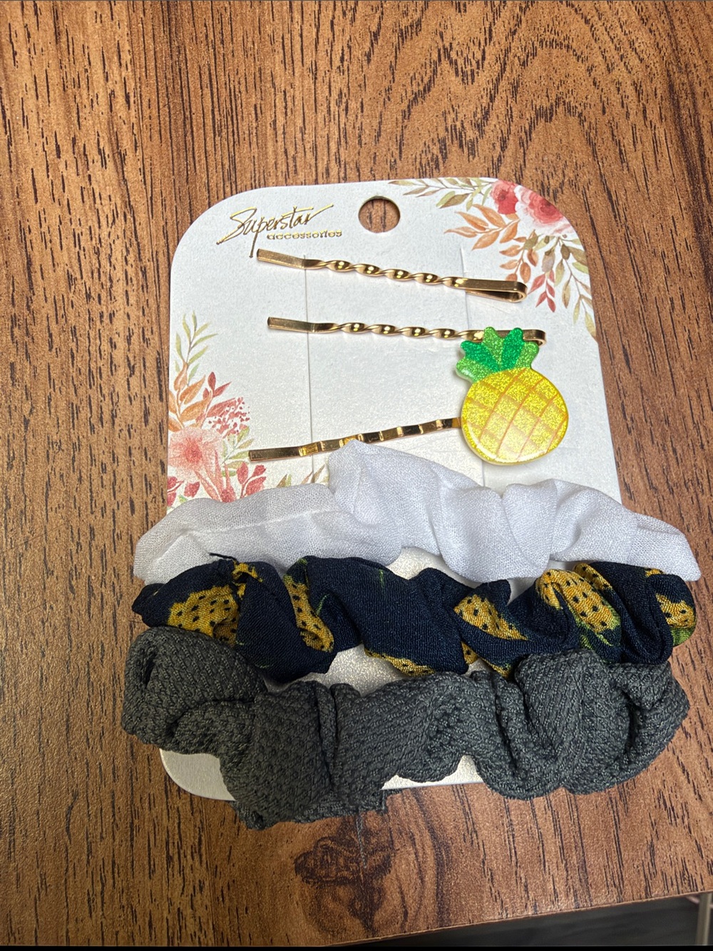 Superstar Pineapple Hair Clip and Scrunchie Set - White/Black/Gray/Gold